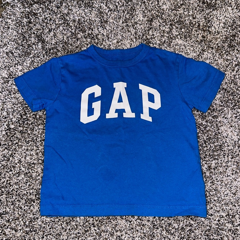 GAP Brand Blue T shirt Size 2T Good Condition